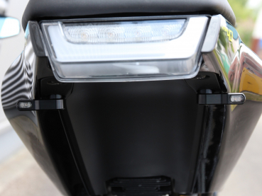 LED Blinker mini Alu gefräst bei Kennzeichenhalter seitlich Vitpilen für Modell 401